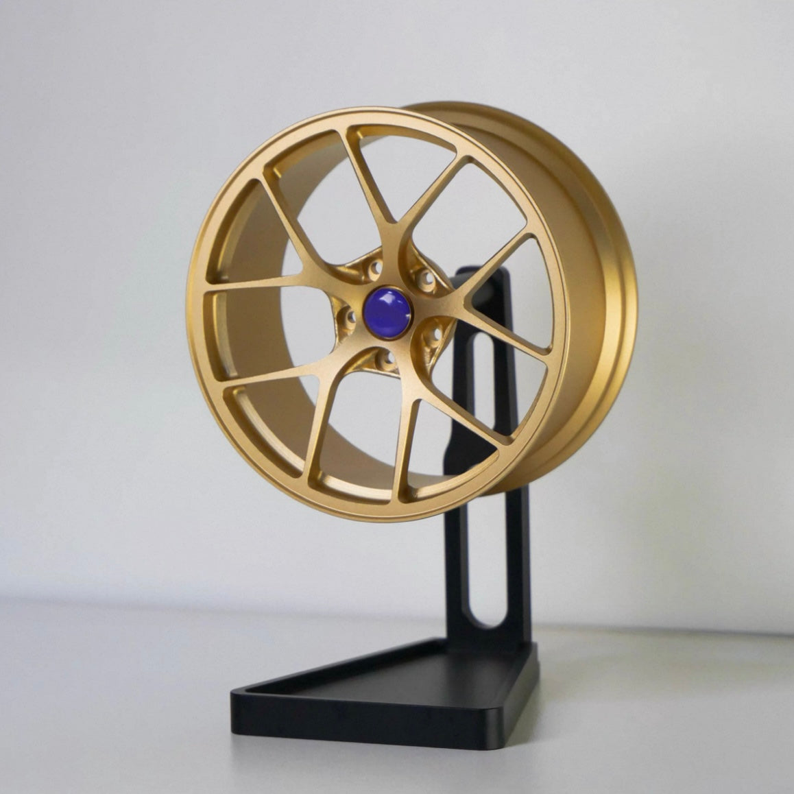 Rotatable Aluminum Alloy Wheel Hub Desktop Ornament