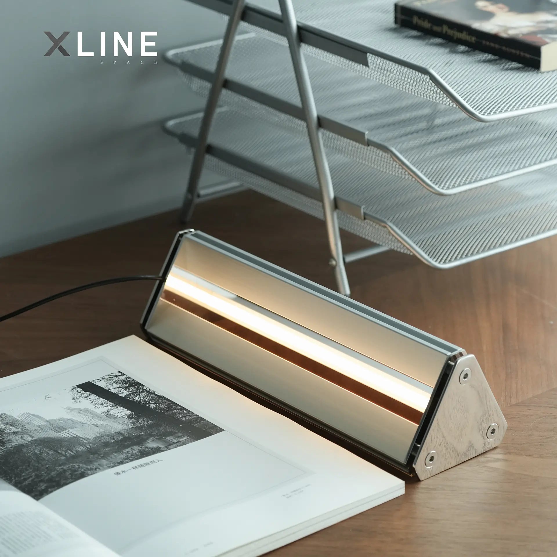 Xlinespace Minimalist Modern Metal Desk Lamp – Sleek Industrial Style for Bedroom, Office, and Living Room