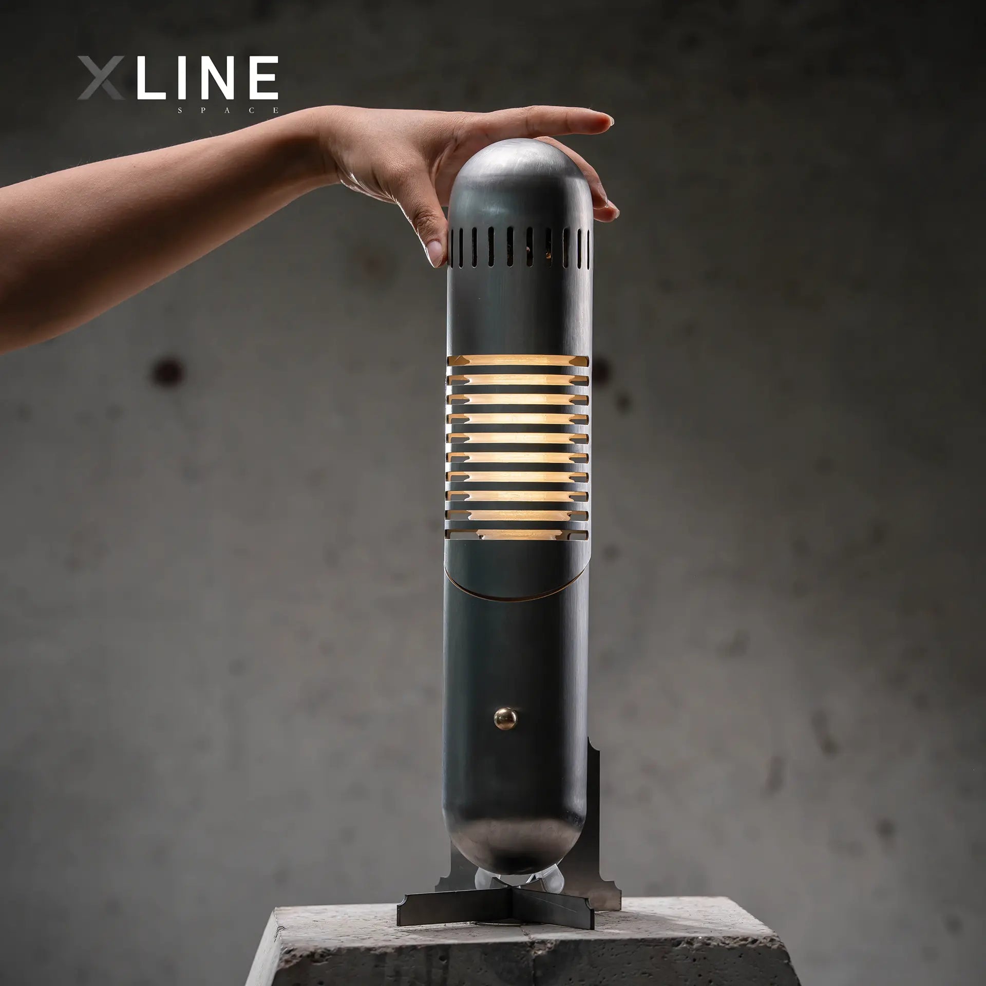 Xlinespace Adjustable Industrial Pelican Lamp – 3D Printed Shade, Vintage Style Table Light