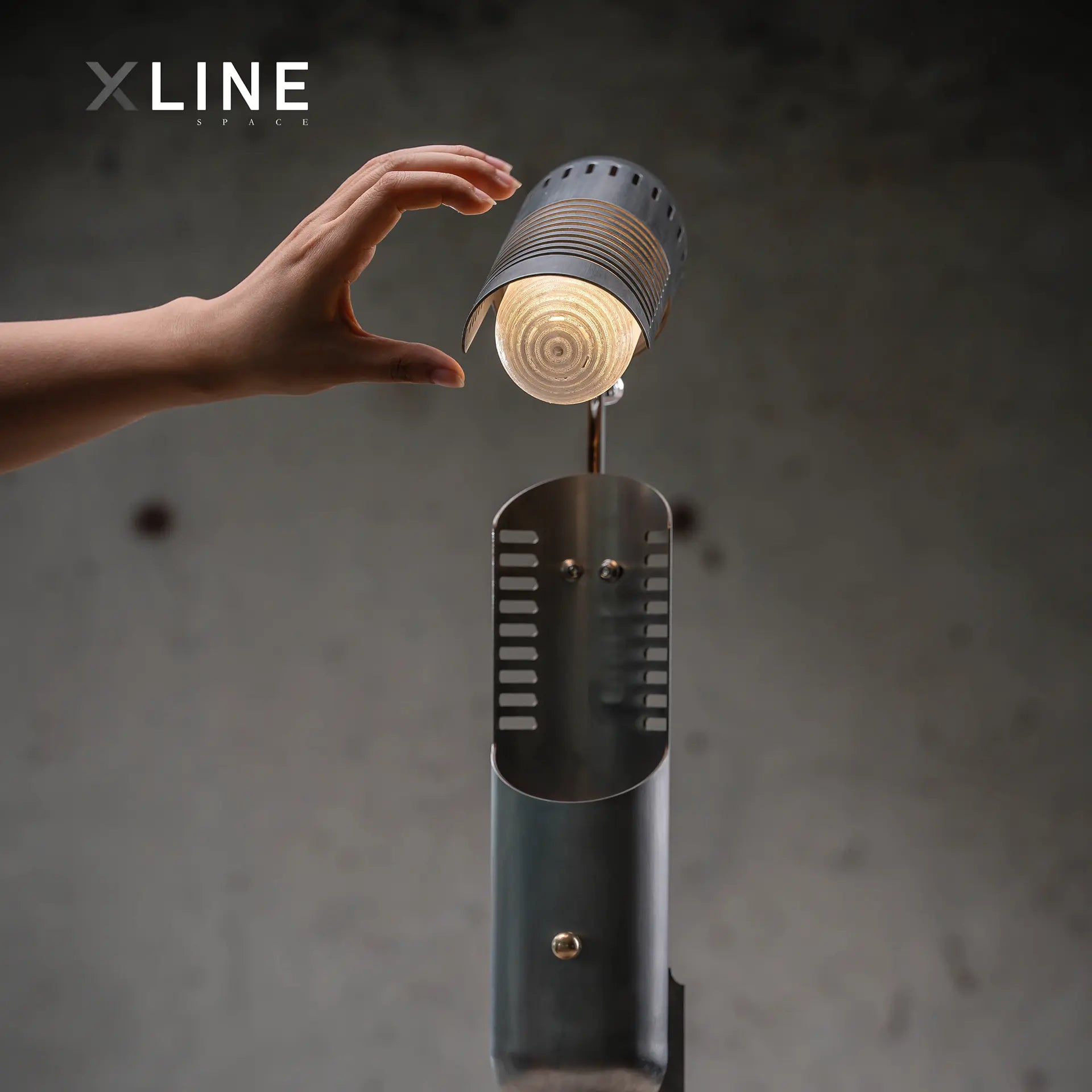 Xlinespace Adjustable Industrial Pelican Lamp – 3D Printed Shade, Vintage Style Table Light