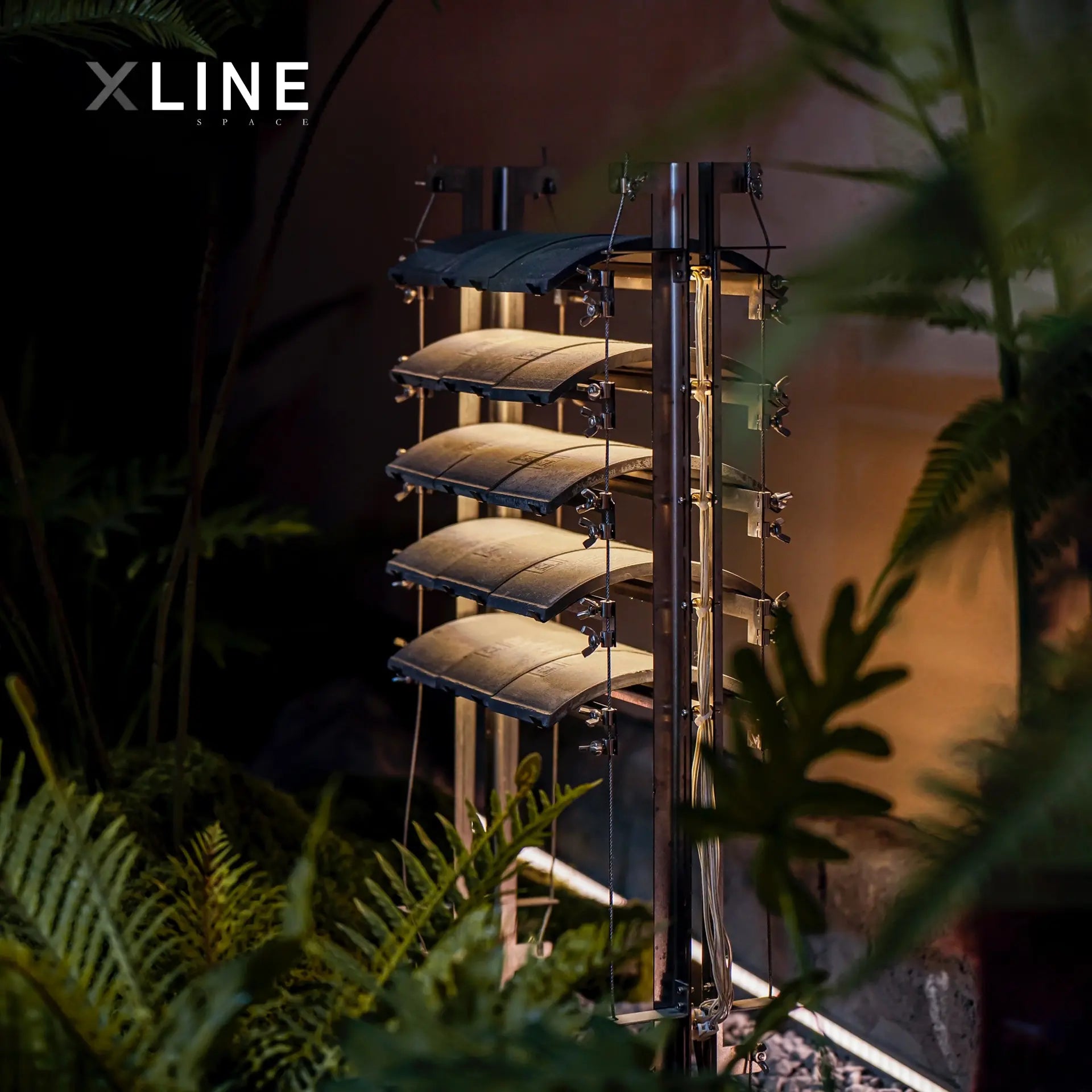 Xlinespace Eaves Floor Lamp – Modern Architectural Design with Soft Ambient Lighting