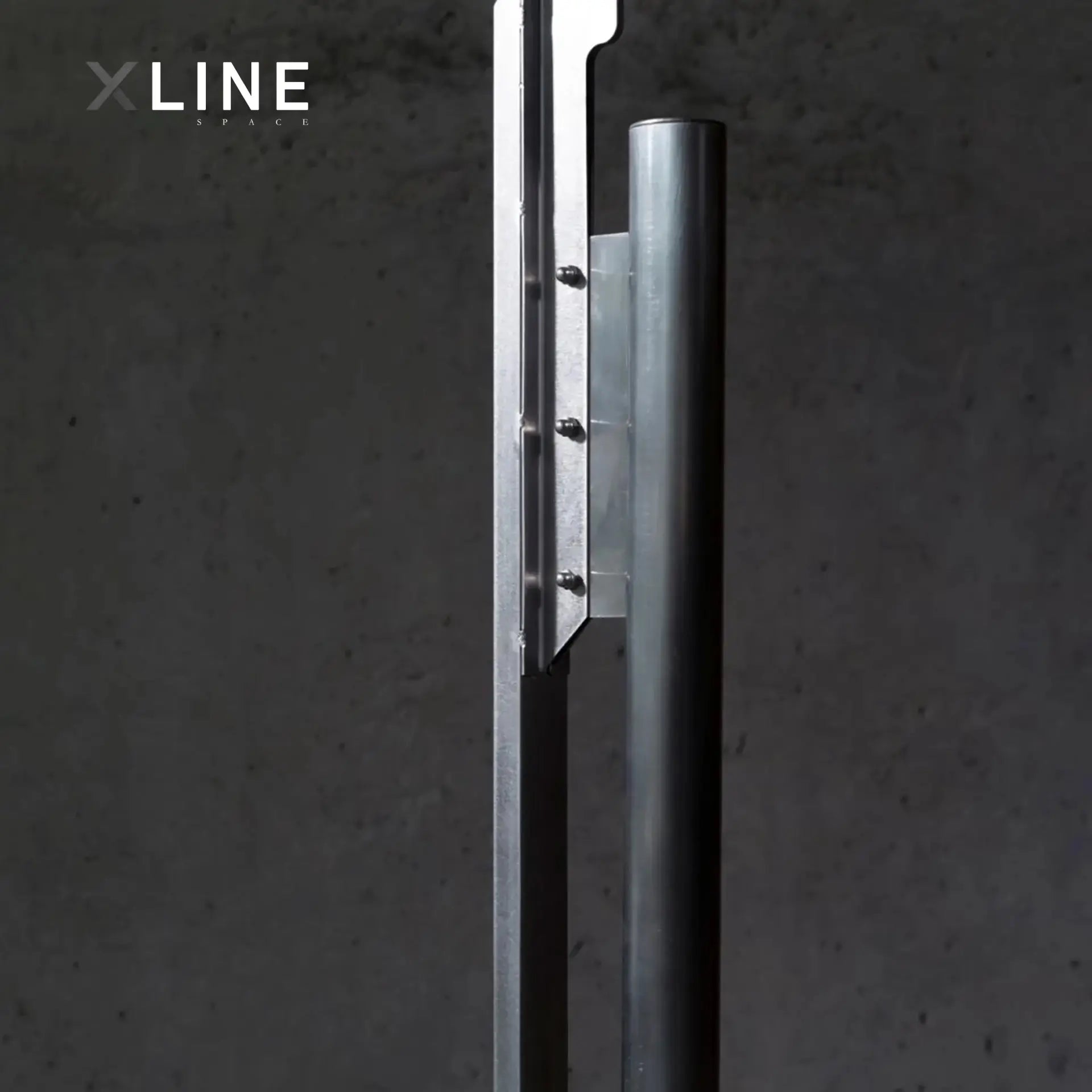 Xlinespace Premium Outdoor Standing Ashtray – Durable 304 Stainless Steel for Stylish Smoking