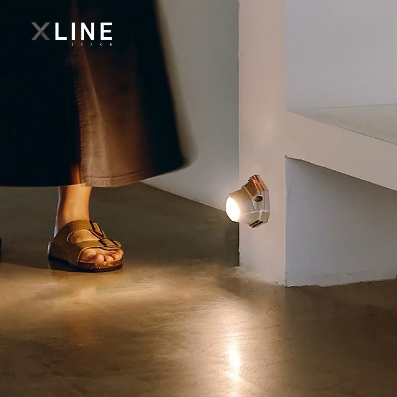 Xlinespace Sleek Polyhedral Cast Aluminum LED Wall Light –  Modern Design for Hallways & Corridors